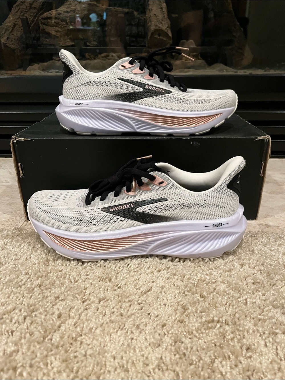Brooks Ghost 17 BRAND NEW Women's size 6.5. Code 1204311B105